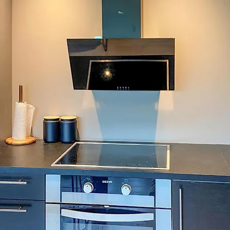 Apartment Amazing In Kvisvik